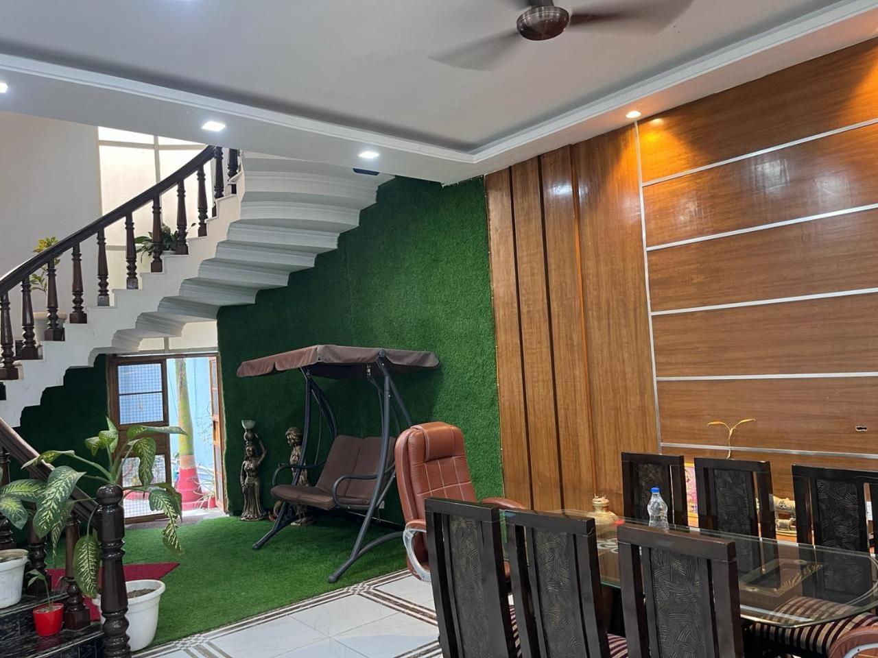 Shreshth Home Stay - Best Family Accommodation - 3Km From Har Ki Pauri, Haridwar, Uttarakhand Exterior photo